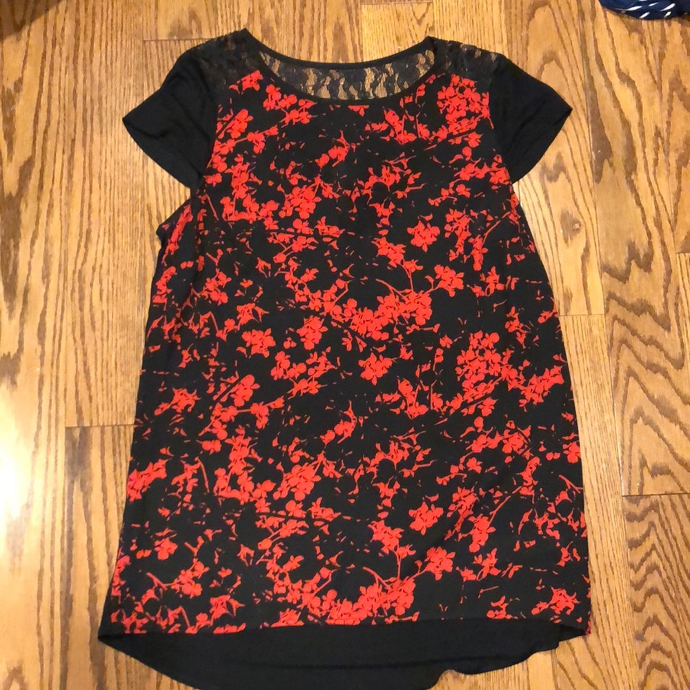Kensie top - size small